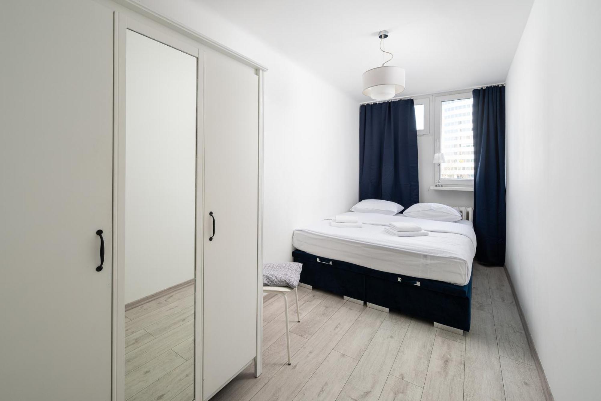 Grzybowska Blue City Centre Apartment ワルシャワ エクステリア 写真