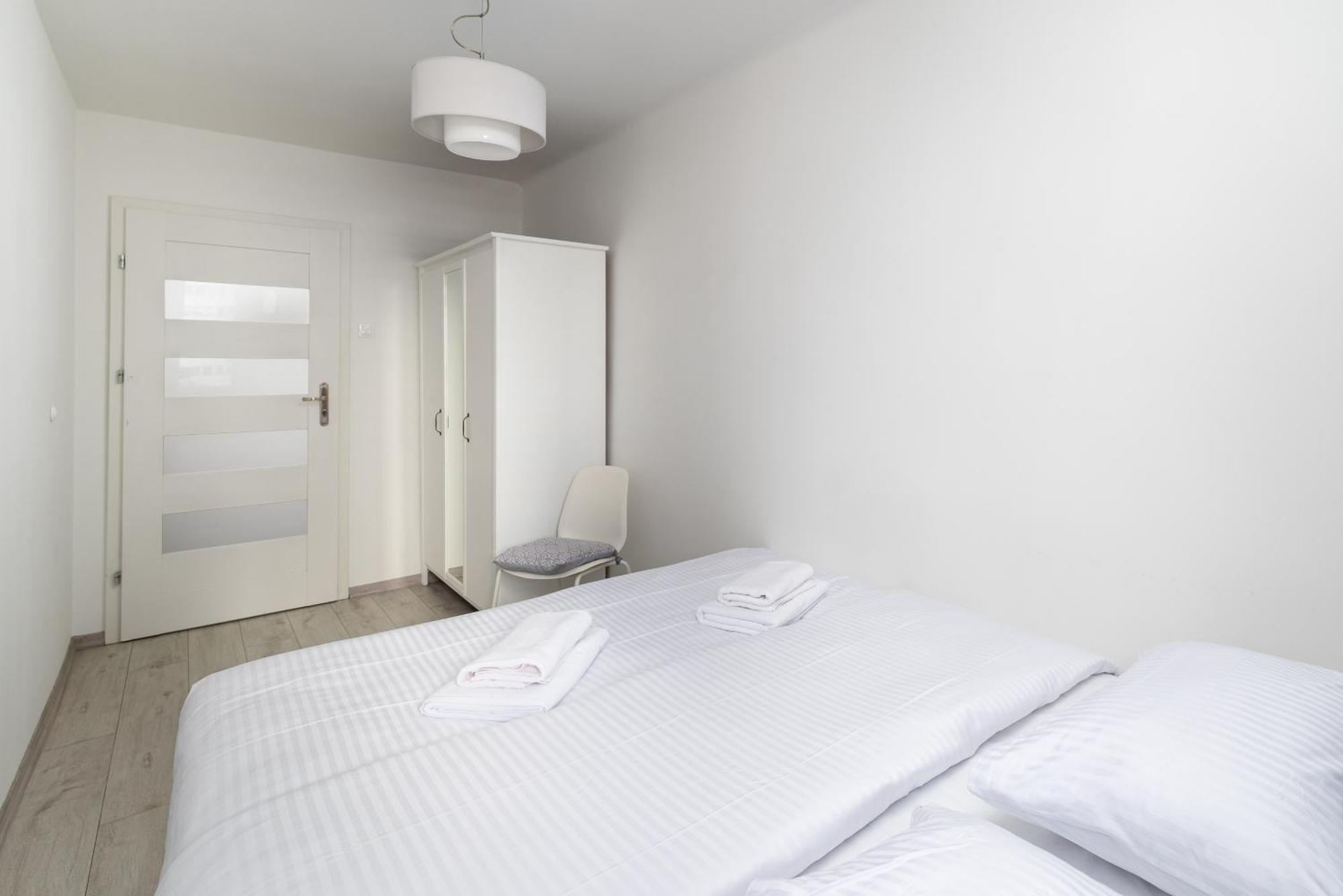 Grzybowska Blue City Centre Apartment ワルシャワ エクステリア 写真
